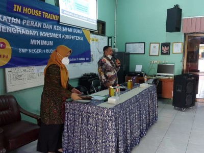 In House Training AKM